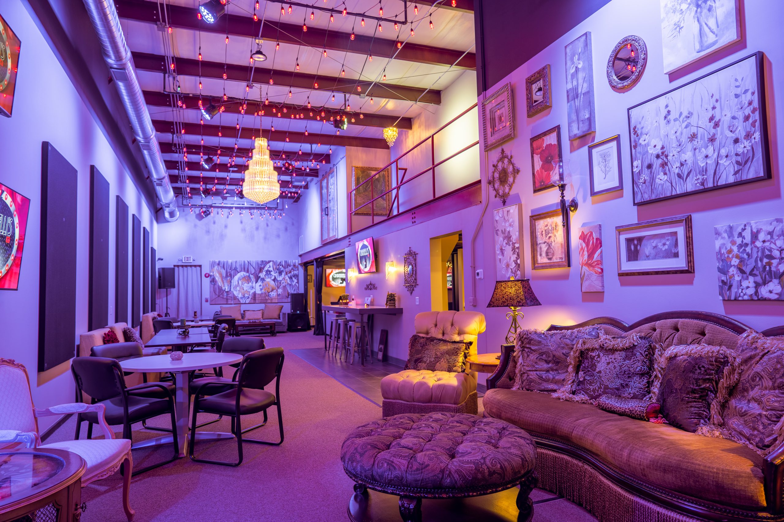 Cinderelli's lounge seating area