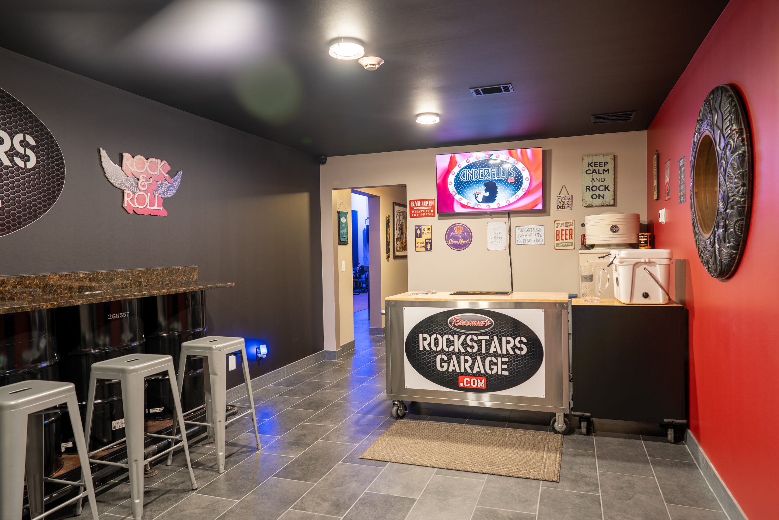 Service Bar